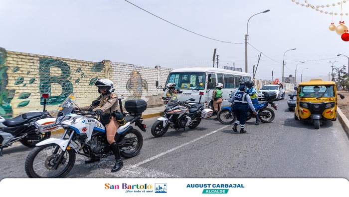 San Bartolo y la Policía Nacional realizaron un operativo vehicular para garantizar el orden y la seguridad vial en el distrito.