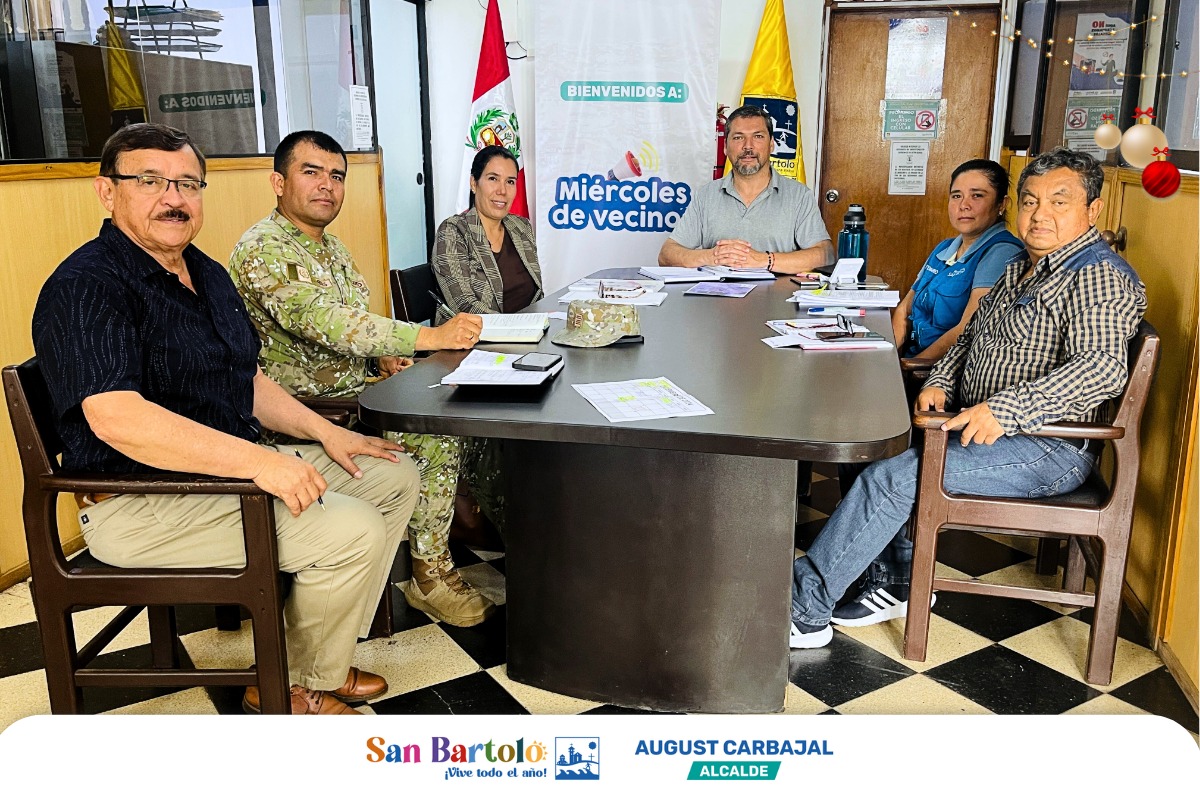 Estudiantes de la I.E. Víctor Morón Muñoz recibieron orientación sobre oportunidades profesionales y servicio al país.