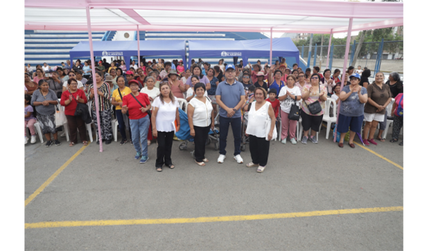 En esta fecha especial, felicitó y reconoció el esfuerzo de todas las integrantes que, con su trabajo diario, contribuyen a la alimentación de las familias más vulnerables de El Agustino. ¡Gracias por su compromiso y dedicación!