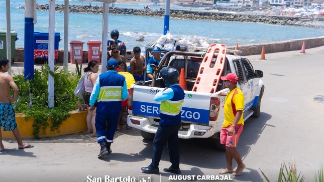 La intervención oportuna del personal de Serenazgo y Salvataje permitió auxiliar a una bañista con descompensación y trasladarla al centro de salud.