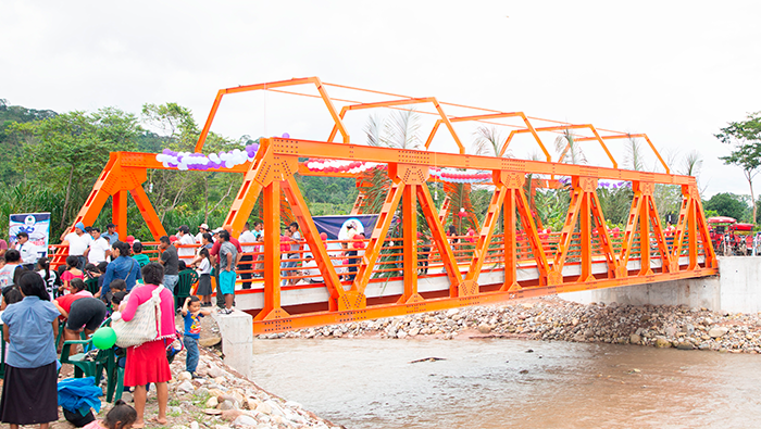 PUENTE UCHIZA