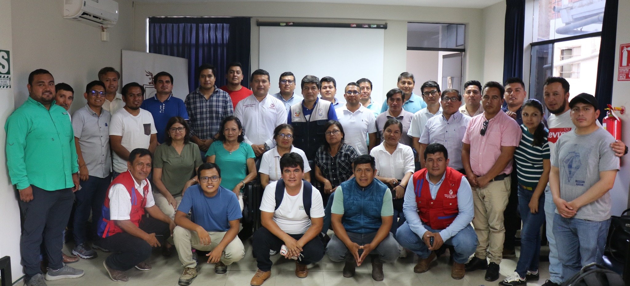 Foto protocolar pacto Regional Señor de Sipán