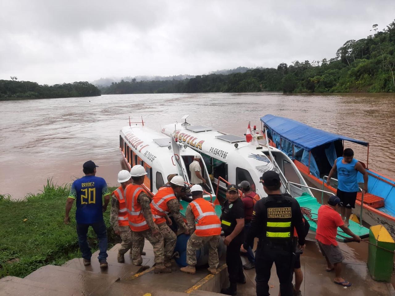 Fuerzas Armadas despliegan operativo de búsqueda y rescate en el Pongo de Mainique