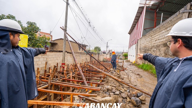 🔹 Ejecución avanza a paso firme con la participación de trabajadores y obreros que día a día se esfuerzan por dejar pronto culminado esta importante obra.