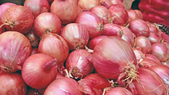 Hoy en los mercados mayoristas hay ofertas en cebolla, papa, yuca, uva, mandarina, palta y otros