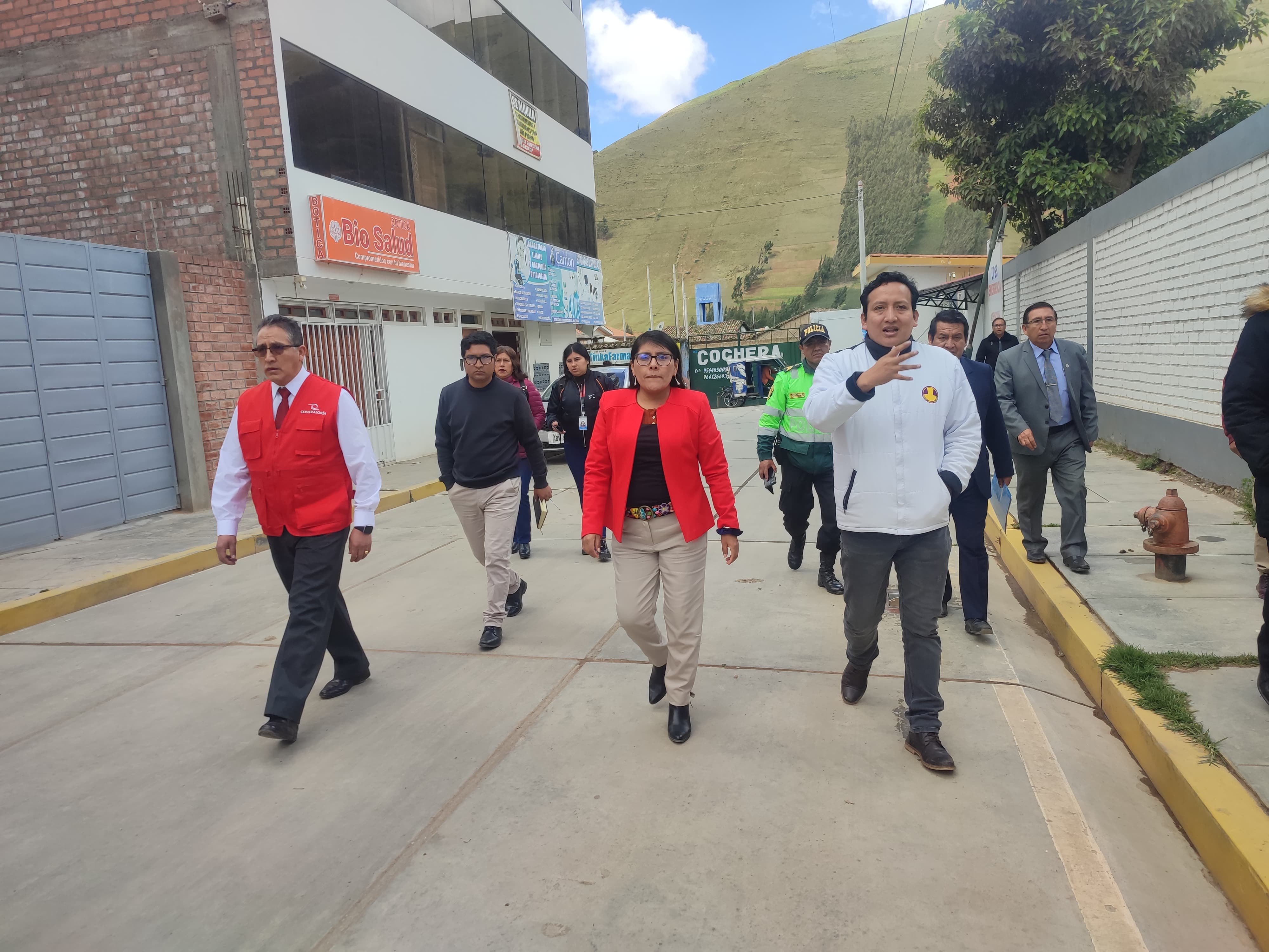 Acompañamiento a los presentes