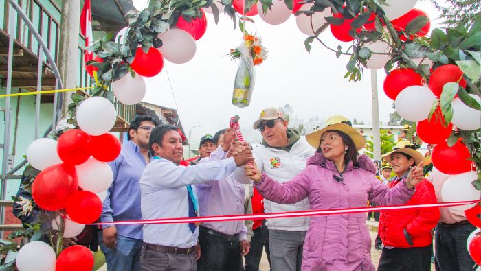 Inauguración de modernas pistas y veredas en Mariatana - Huarochirí