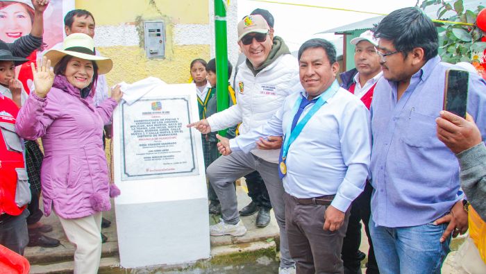 Inauguración de modernas pistas y veredas en Mariatana - Huarochirí