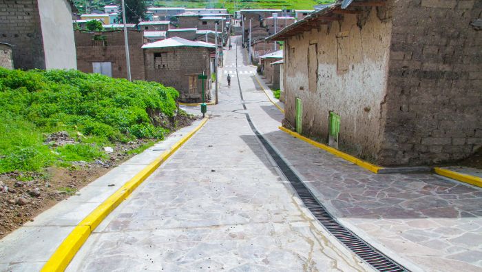 Inauguración de modernas pistas y veredas en Mariatana - Huarochirí