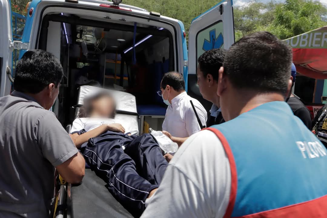 Gobernador dispuso inmediatas acciones de respuesta ante emergencia por intoxicación de escolares en colegio Elvira Castro
