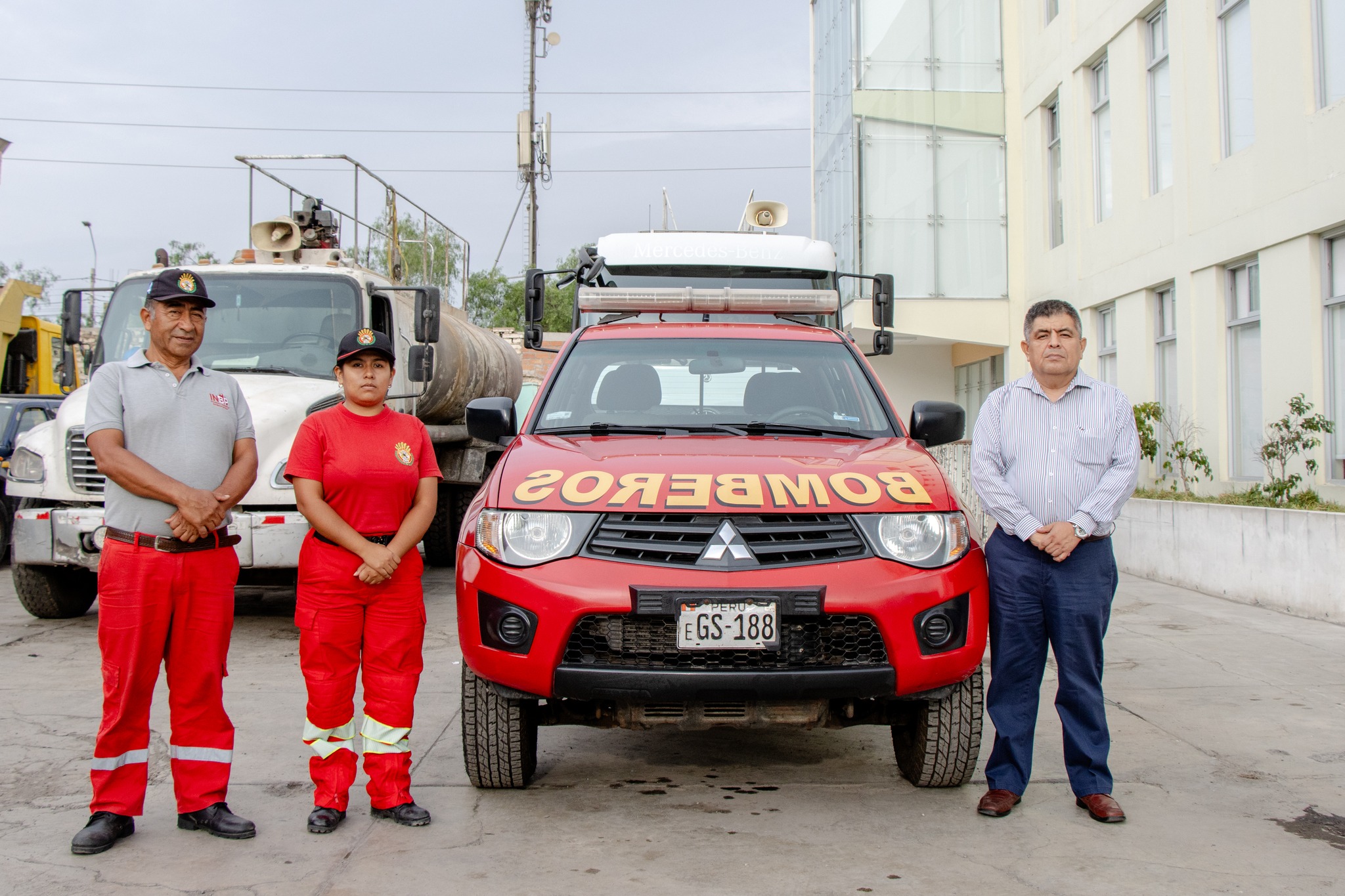 Municipalidad Provincial de Huaral apoya a nuestros Bomberos