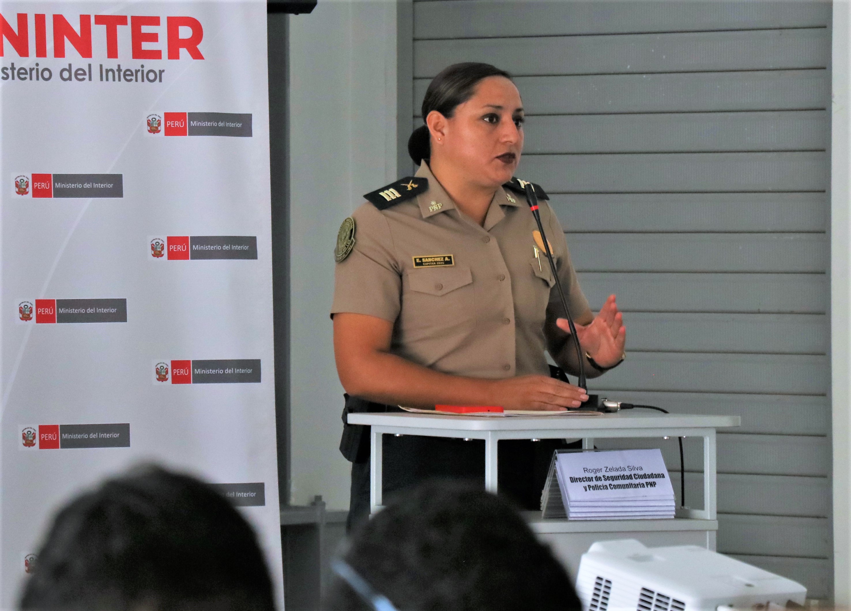 exposición de la PNP 
