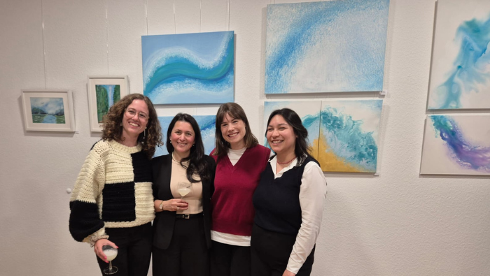 “Paz profunda”: artista peruana presenta muestra pictórica en la Embajada del Perú en Alemania