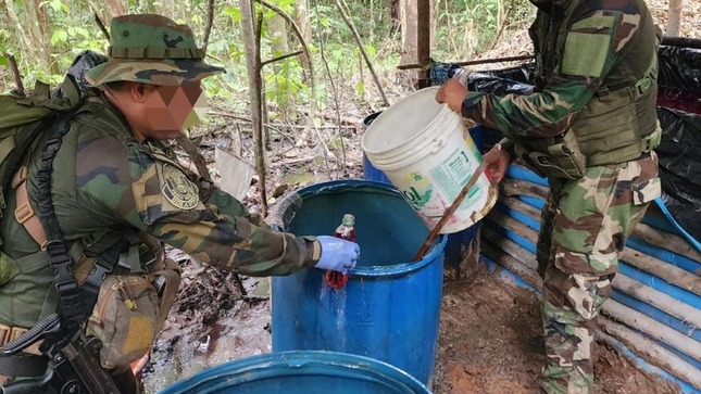 Golpe contra el narcotráfico sucedió en la región Ucayali, donde se desmanteló un laboratorio rústico de droga.