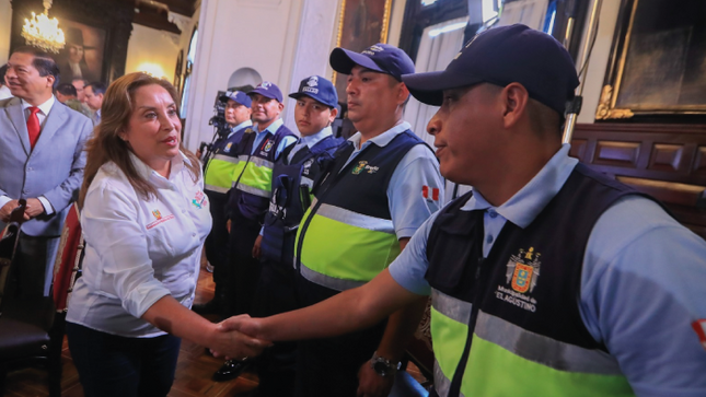 Presidenta Boluarte promulga ley que fortalece Serenazgo municipal para lucha contra el crimen