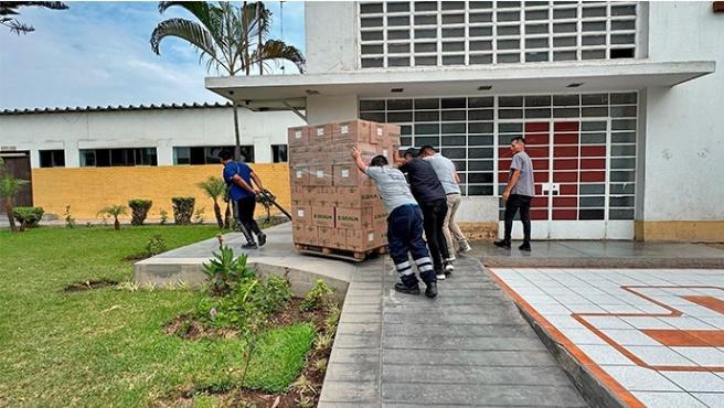 Minsa distribuye 54 toneladas de suero fisiológico para fortalecer la atención en hospitales del país
