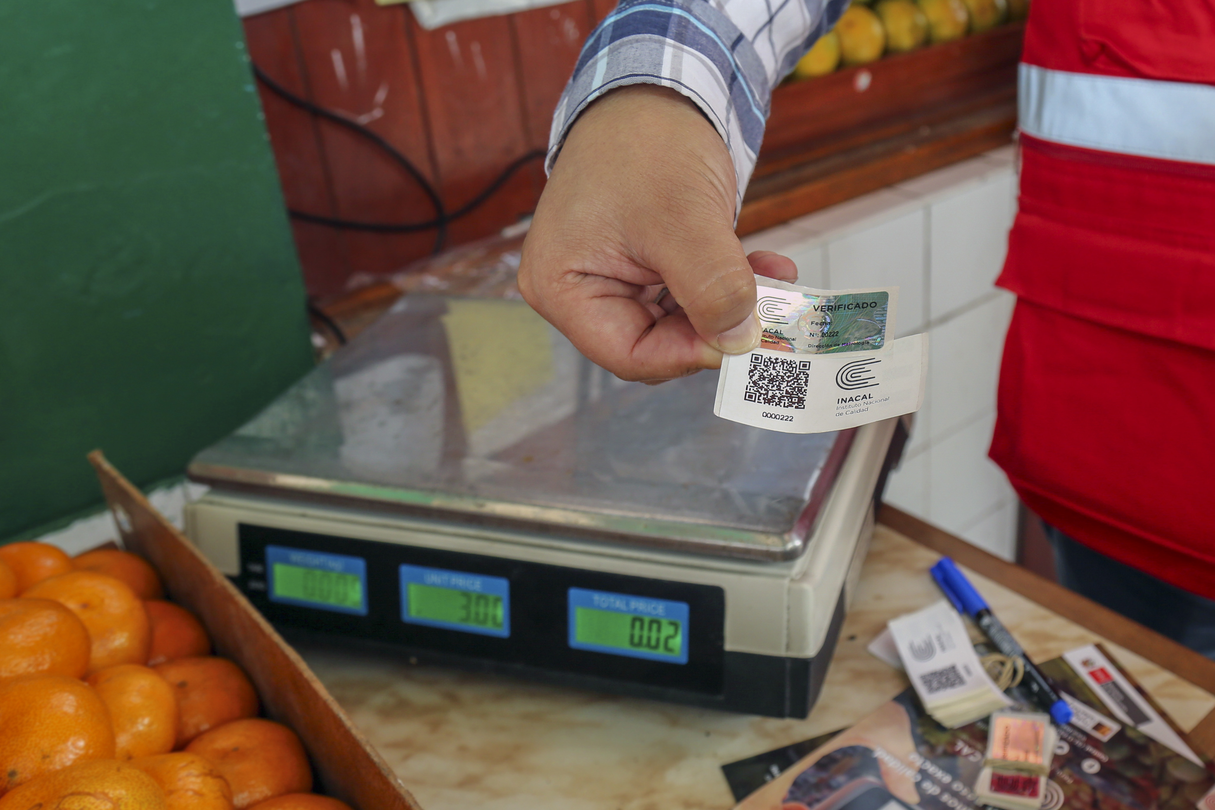 Inacal exhorta a la verificación obligatoria de balanzas en bodegas, mercados y supermercados