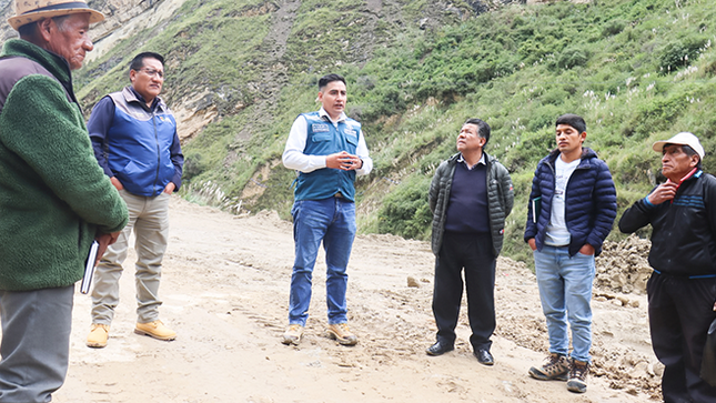 CENEPRED y MP Daniel Alcides Carrión coordinan acciones para reducir el riesgo de deslizamientos en Santísima Trinidad de Villo