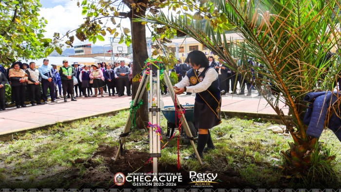 Comprometidos con la educación checacaupeña
