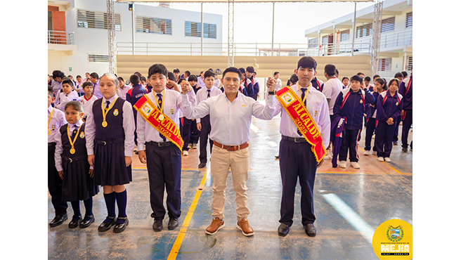 Juramentación a integrantes del municipio escolar del colegio José Abelardo Quiñones Gonzales