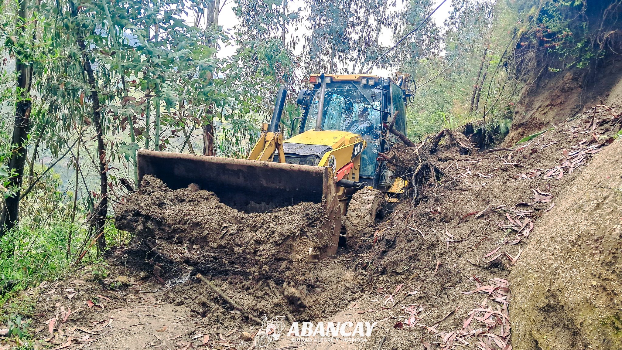 Municipalidad Provincial De Abancay Habilita Más De 08 Km De Caminos Vecinales En Aymas Alta. 💪🏼
