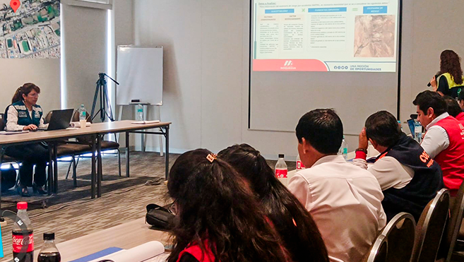 CENEPRED presenta el escenario de riesgo del departamento de Moquegua en el taller organizado por el Gobierno Regional