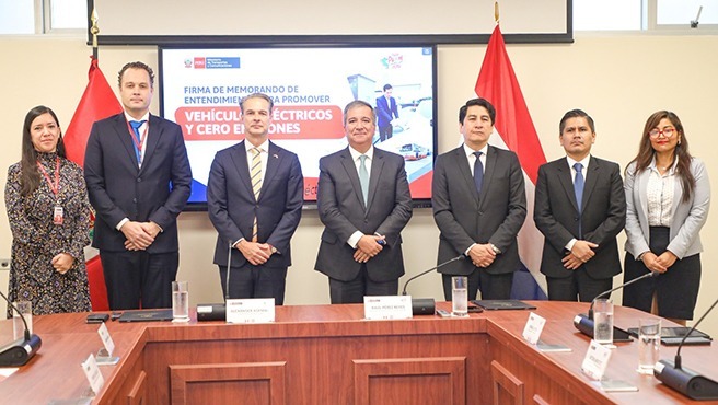 Perú firma memorando de entendimiento para promover vehículos eléctricos y cero emisiones en nuestro país