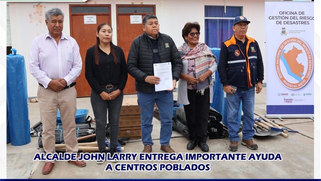 
El alcalde de la Municipalidad Provincial de Mariscal Nieto, CPC. John Larry Coayla, entregó material de apoyo a los alcaldes de los centros poblados de Chen Chen, Los Ángeles y San Francisco, como parte de una acción solidaria ante las fuertes precipitaciones pluviales que han afectado a la región.
