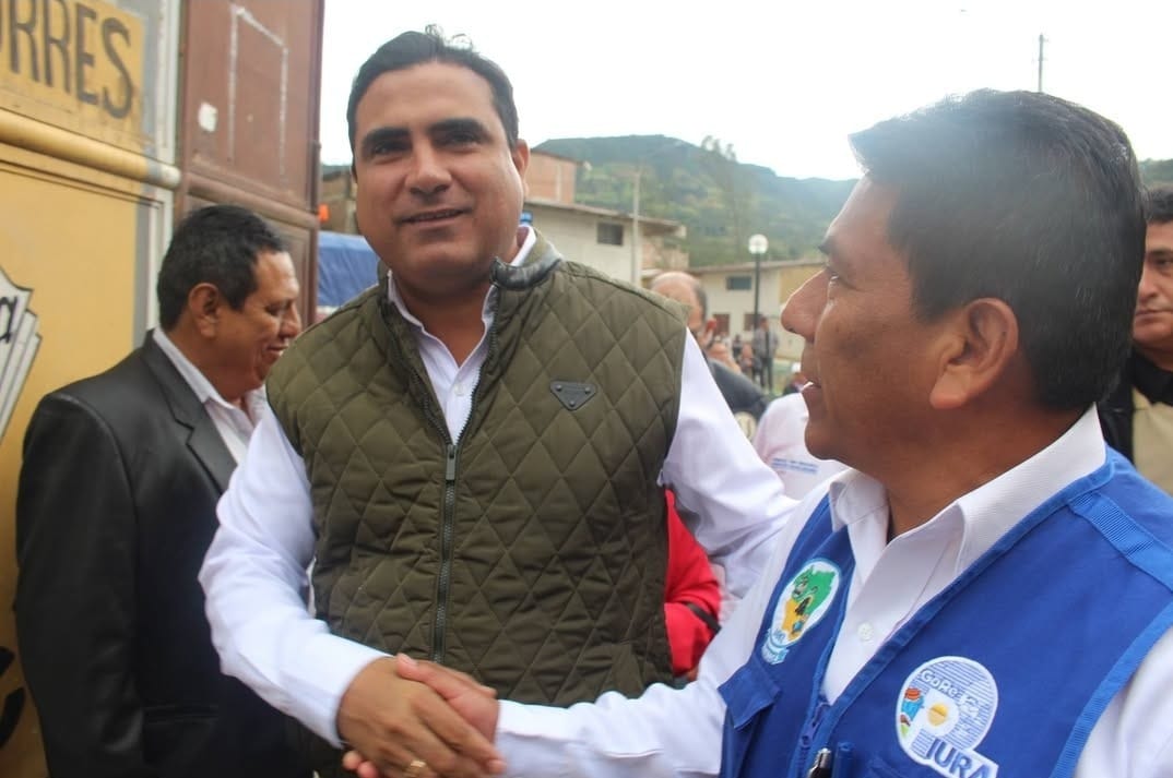 ecnológico de Huarmaca estrena galpones para mejorar formación de estudiantes en crianza de animales