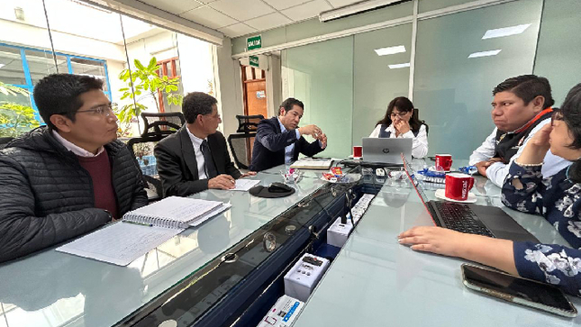 Gerente ejecutivo se reunió con funcionarios de Sedapar y otras instituciones.