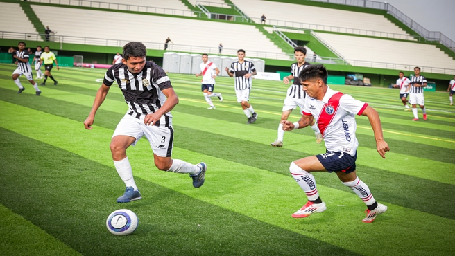 Encuentro de históricos entre el Deportivo Municipal y Ciclista Lima