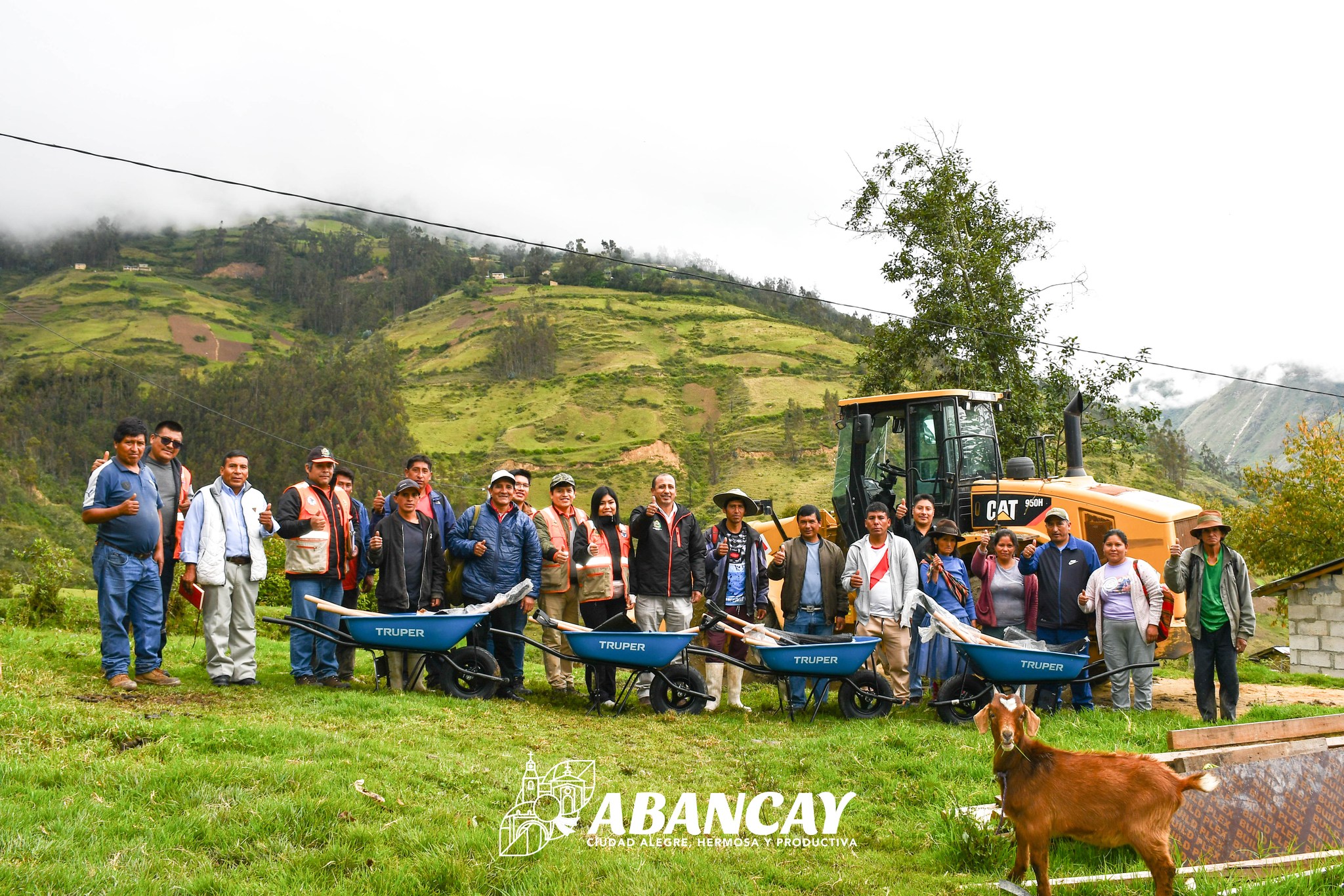 Municipalidad De Abancay Rehabilita 18 Km De Vías En Micaela Bastidas Y Quisapata Beneficiando A Más De Mil Vecinos 🚜🏞️