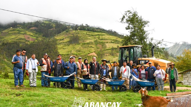Municipalidad De Abancay Rehabilita 18 Km De Vías En Micaela Bastidas Y Quisapata Beneficiando A Más De Mil Vecinos  🚜🏞️