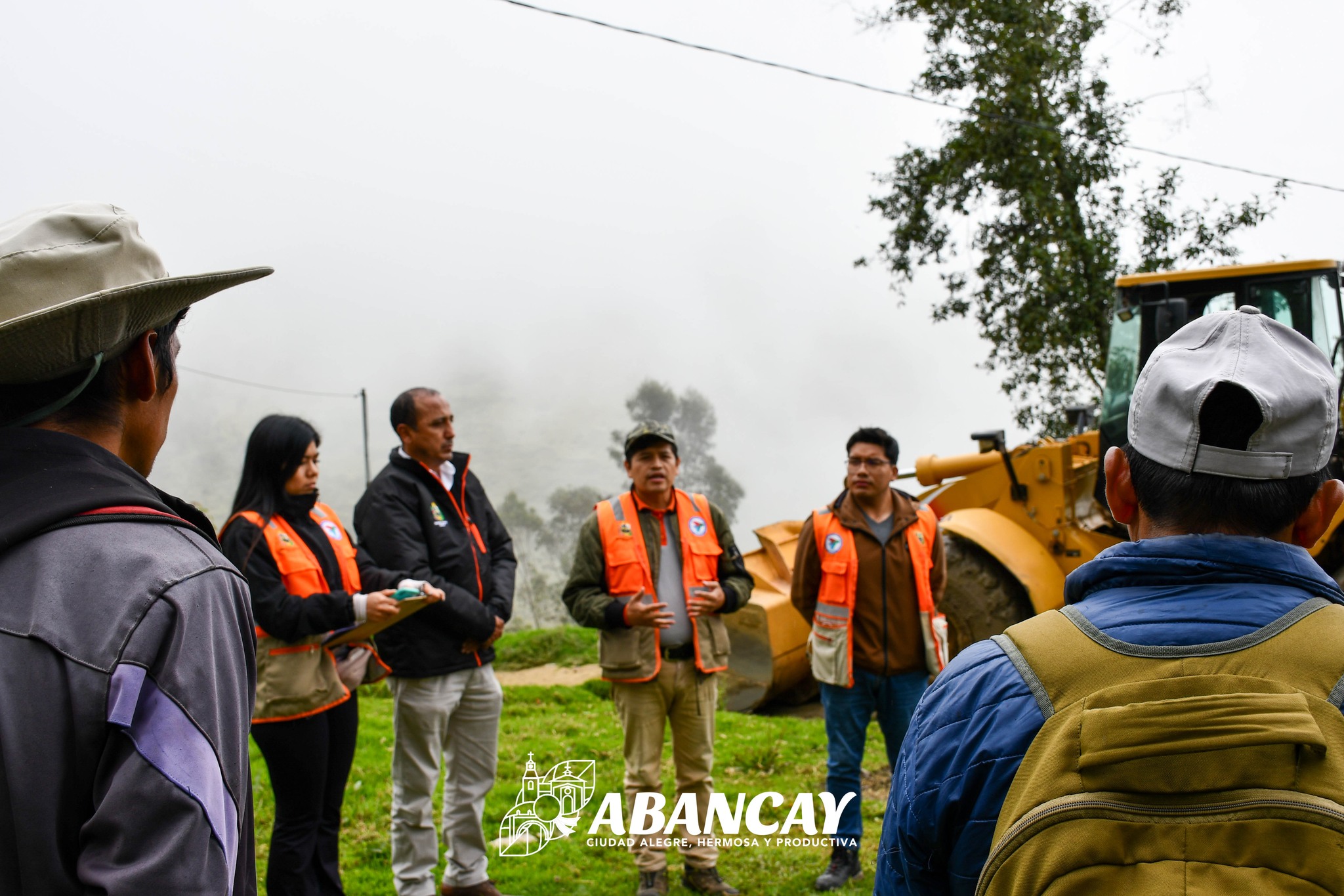 Municipalidad De Abancay Rehabilita 18 Km De Vías En Micaela Bastidas Y Quisapata Beneficiando A Más De Mil Vecinos 🚜🏞️