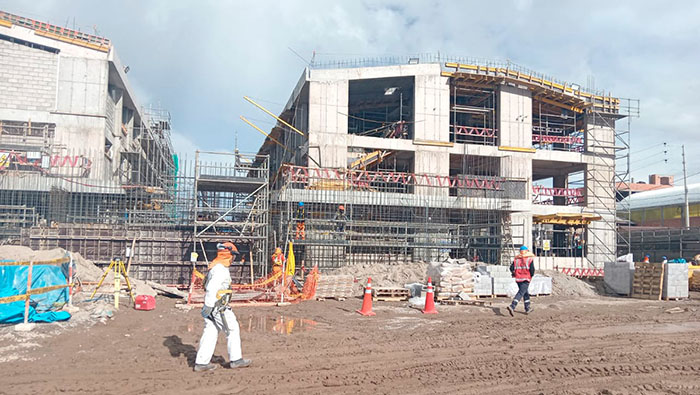 En Yunguyo. Seguimos avanzando la construcción de Escuelas Bicentenarios en el sur del Perú