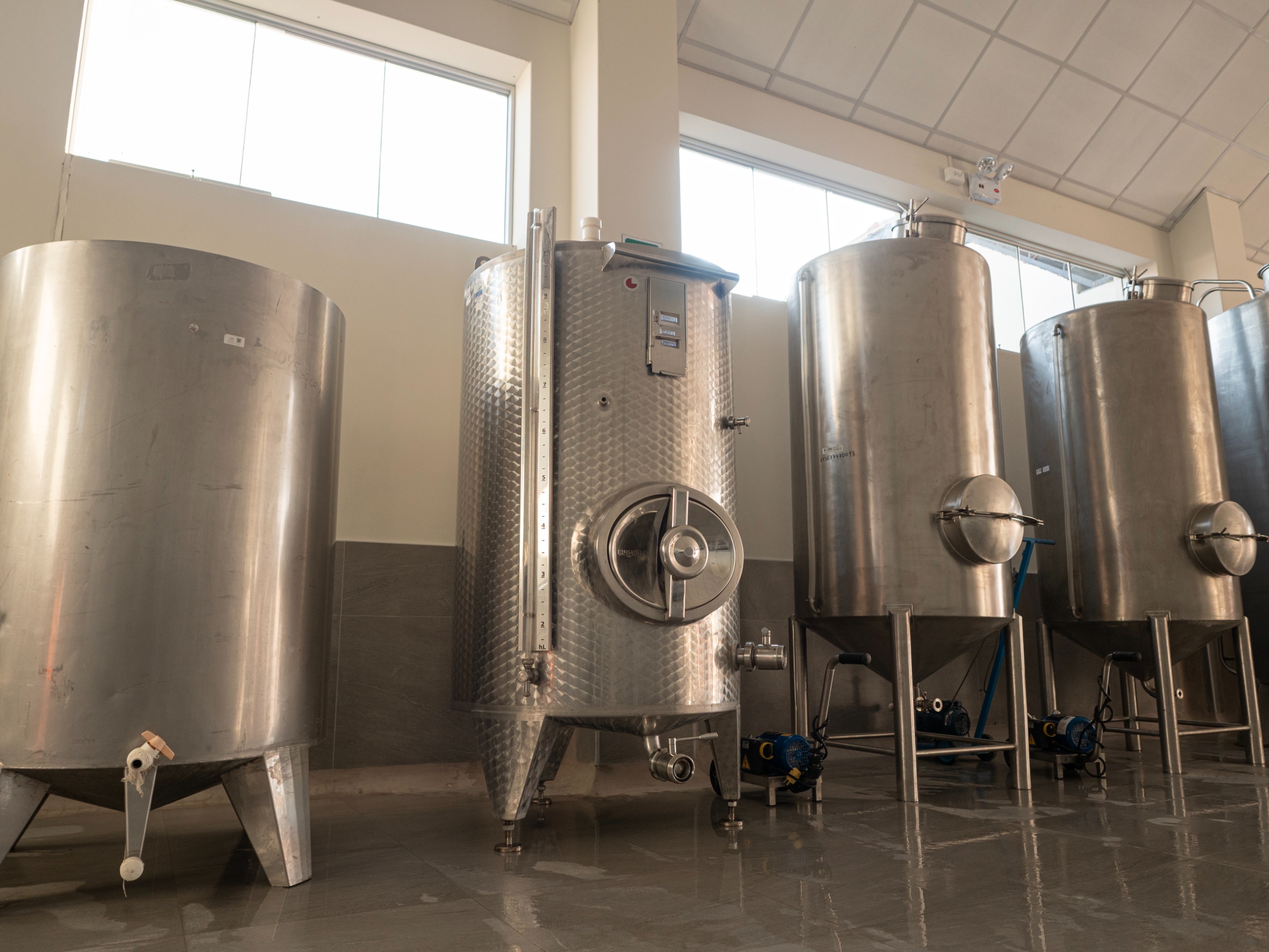 Inauguran moderna planta procesadora de vino, pisco, macerados y licores en la Casa del Agricultor de Pocollay
