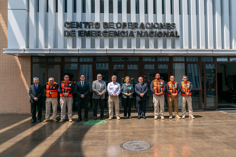 Presidenta del TC Luz Pacheco y magistrado Pedro Hernández visitaron instalaciones del Centro de Operaciones de Emergencia Nacional - COEN