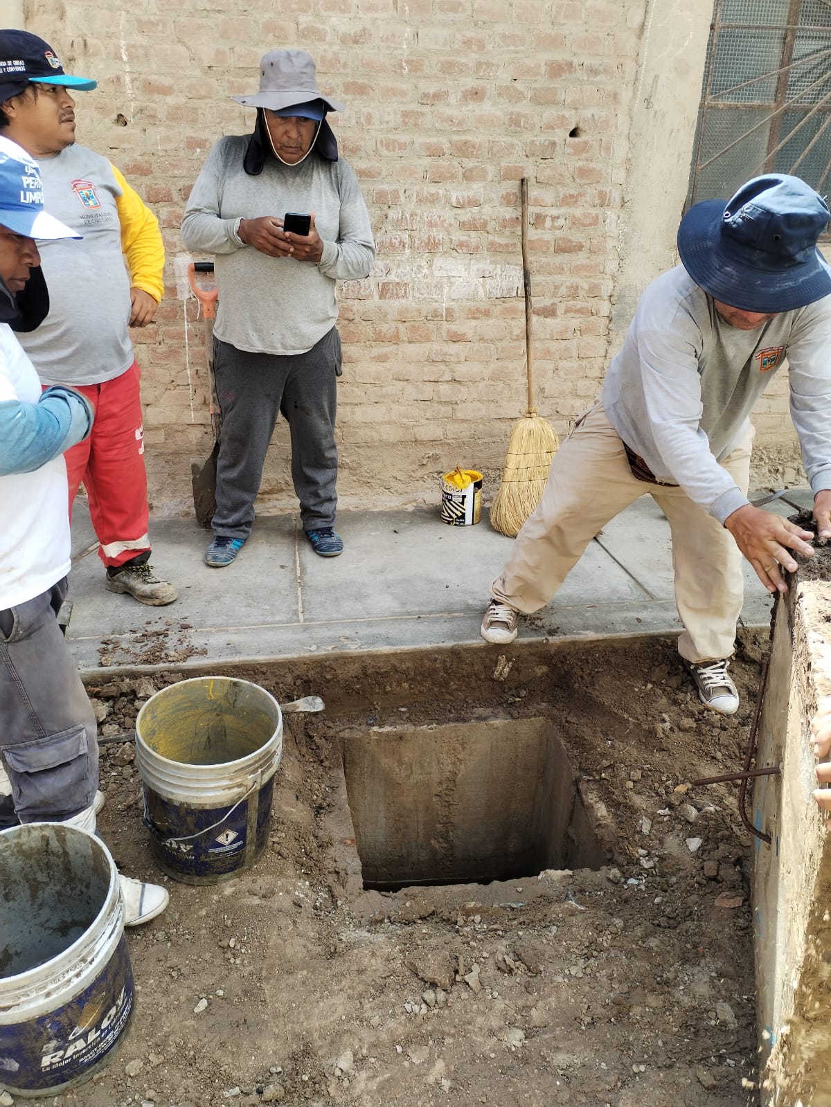 CAJAS DE AGUA O BUZONETAS (MANTENIMIENTO)