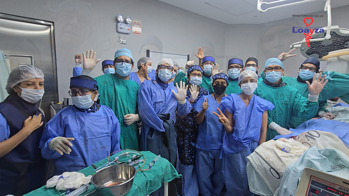 Éxito en el Reemplazo Valvular Aórtico por Cateterismo cardíaco a Paciente de 87 Años en el Hospital Loayza