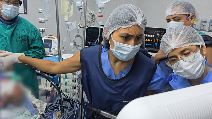 Éxito en el Reemplazo Valvular Aórtico por Cateterismo cardíaco a Paciente de 87 Años en el Hospital Loayza
