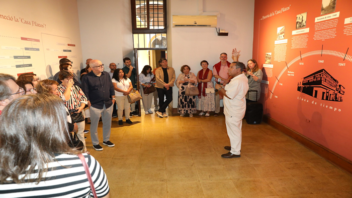 Participantes de Encuentro Internacional de AMATRA VI visitaron pinacoteca del Tribunal Constitucional