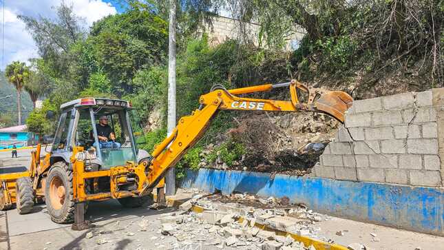 🚨¡El Espacio Público Se Respeta! MPA Ordena La Demolición Inmediata De Muro Ilegal Construido En Vallecito El Olivo.