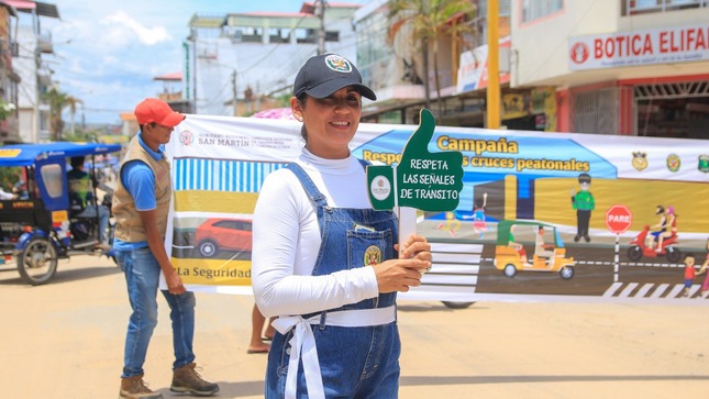 Promoviendo la campaña “Respeta los Cruces Peatonales” en los distritos de Tarapoto, Morales y La Banda de Shilcayo.