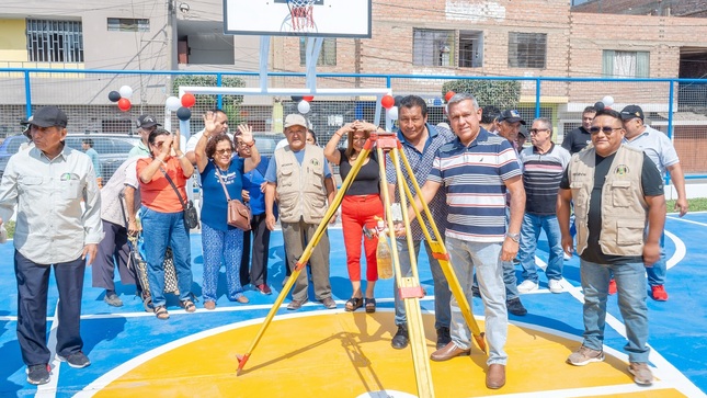 Municipalidad de Huaral entrega obra de mantenimiento de losa deportiva en la urbanización La Aurora