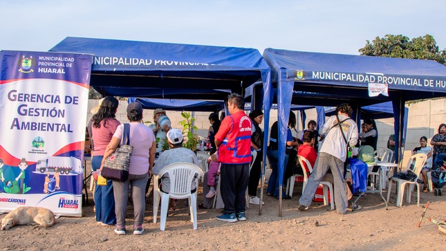 Educatón Ambiental y servicios gratuitos llegaron a Barrio Unión Obrero