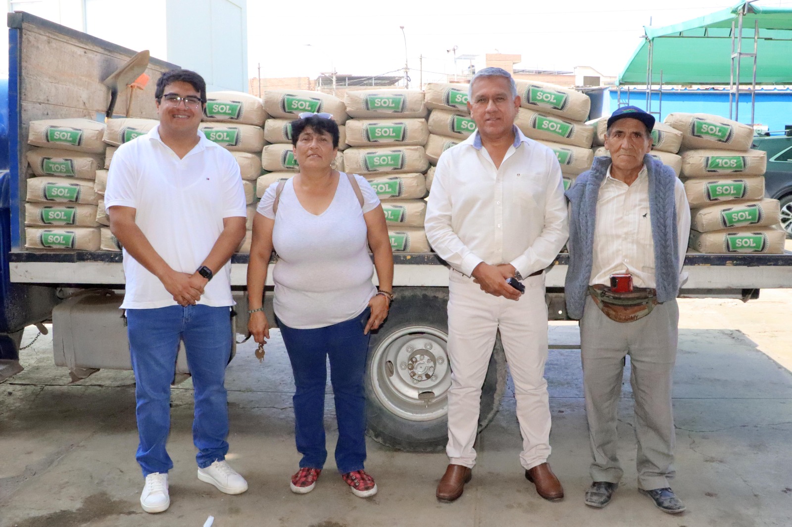 Municipalidad de Huaral brinda sesión entregó donación de materiales de construcción al AA.HH. Lumbra