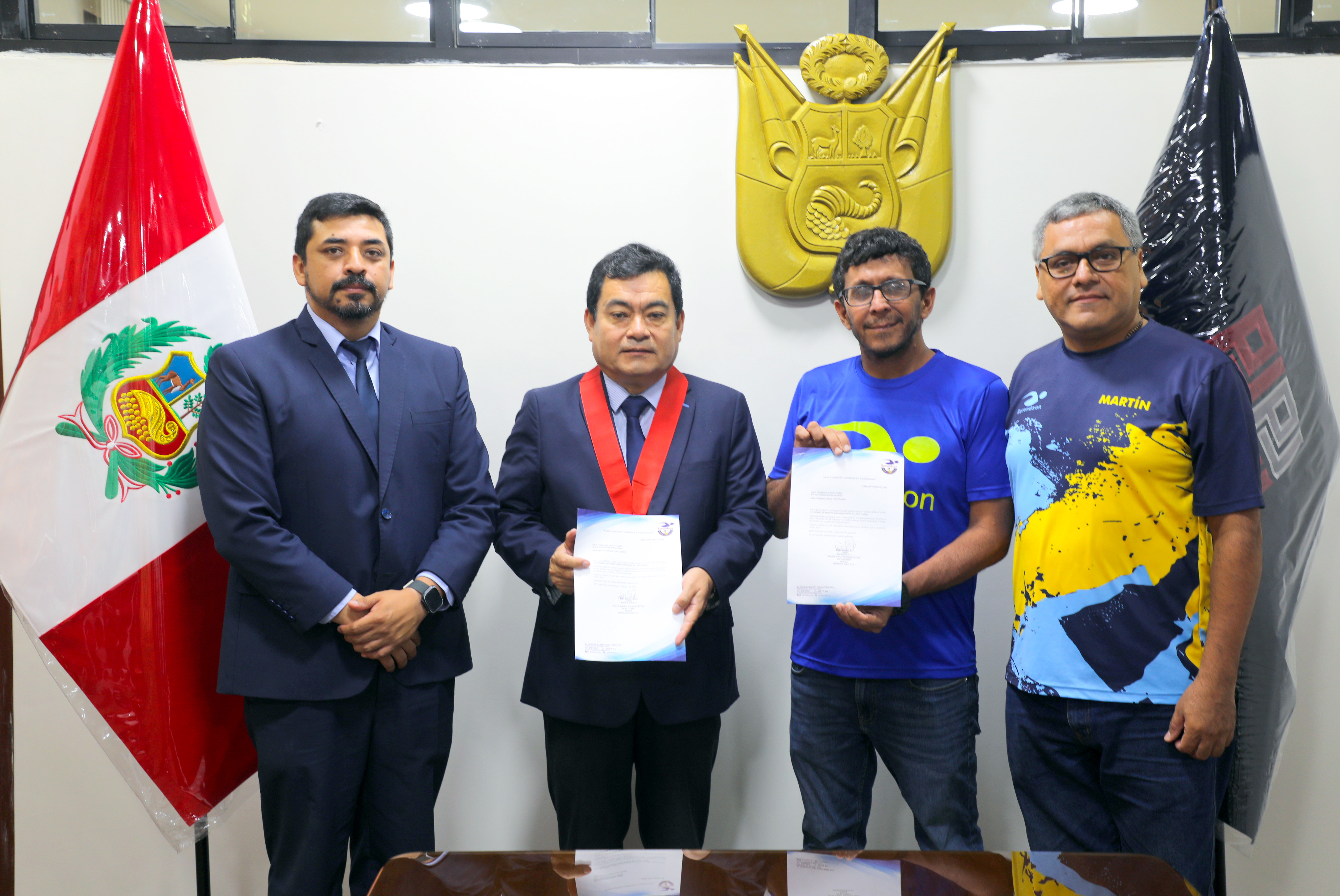 Corte Superior de Justicia de Tumbes Firmó Convenio con la Academia de Natación Berendson