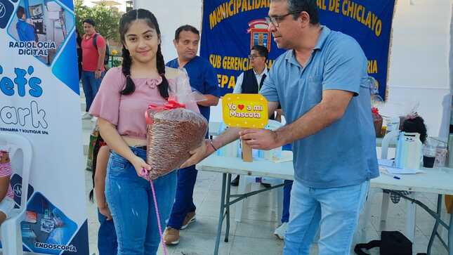CONCURSO CANINO DE DISFRACES