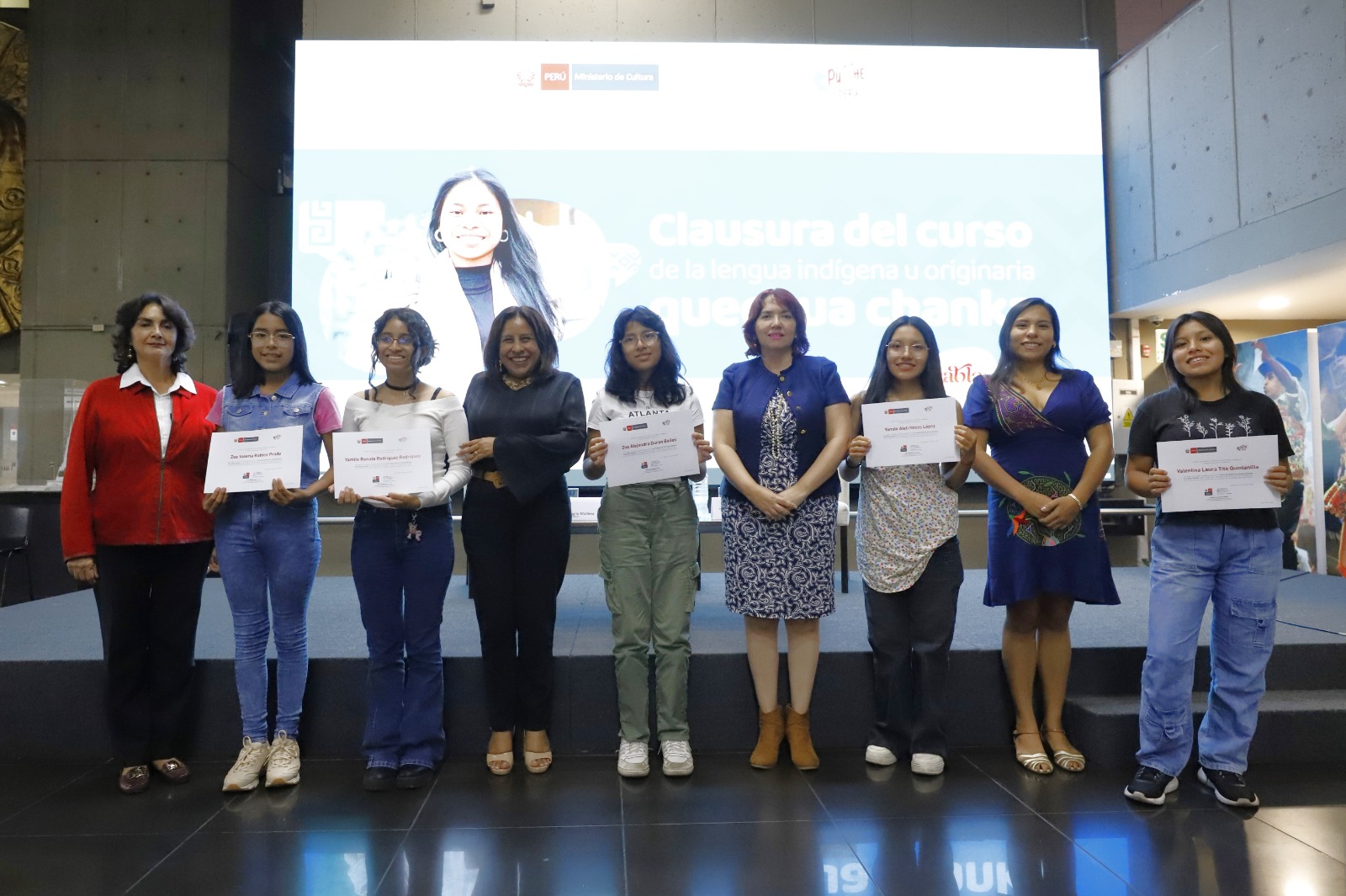 Escolares estudian lenguas indígenas