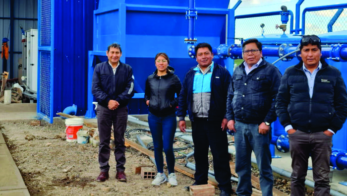 Emsapuno comparte experiencia en la implementación tecnológica para el abastecimiento de agua potable